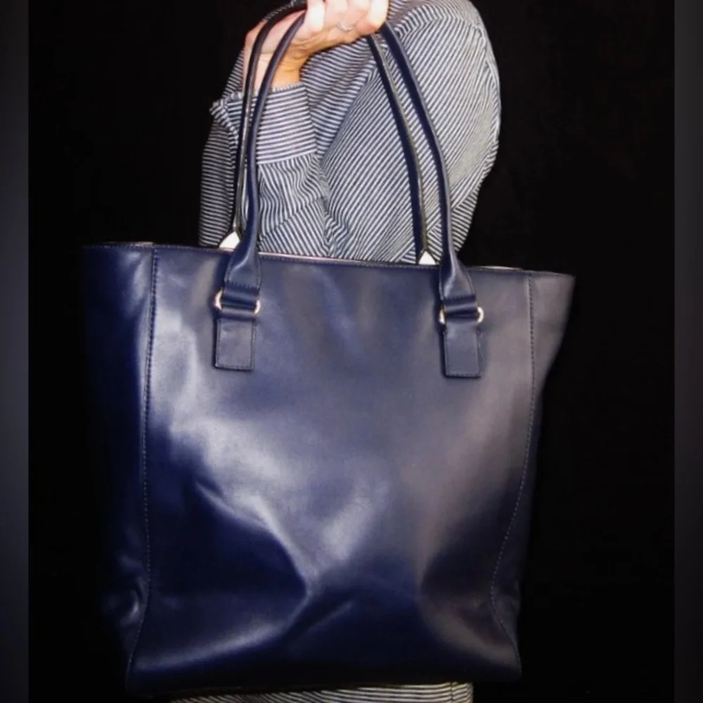 Kate Spade Hampton Road Smooth Navy Leather Davis Tote